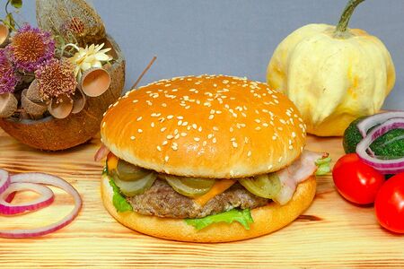 Гранатовый бургер