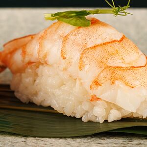 Нигири с креветкой