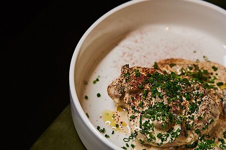 Цыпленок гриль с грибным соусом