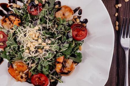 Руккола с креветками