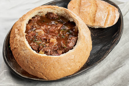 Жаркое в съедобном горшочке