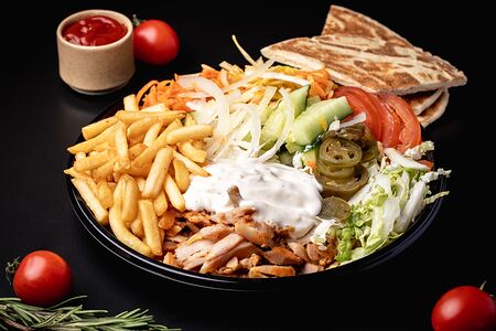 Шаверма на тарелке