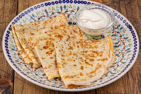 Блины со сметаной