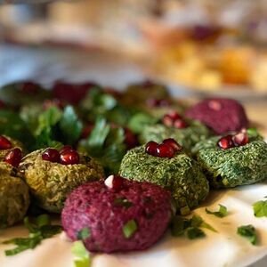 Шпинат с орехом