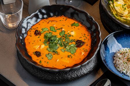 Том ям с морепродуктами