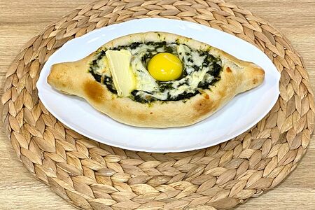 Хачапури по-аджарски со шпинатом