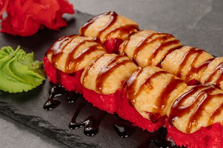 Запеченный ролл Яки маки