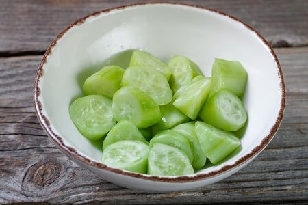 Салат из огурчиков