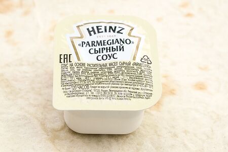 Сырный соус Parmegiano Heinz
