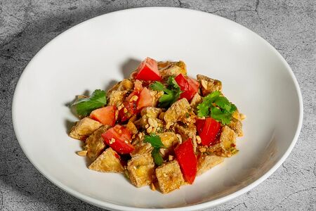 Салат из хрустящих баклажанов