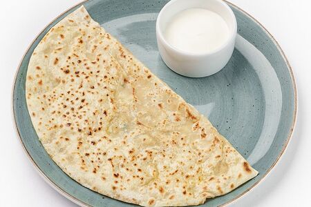 Кутабы с креветками и пюре из батата