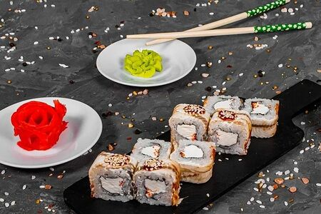 Ролл Филадельфия с угрем