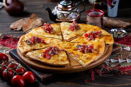 Грузинский пирог с рубленой телятиной