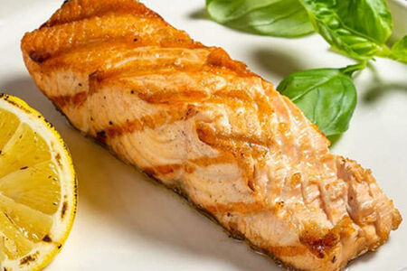 Стейк из лосося на гриле