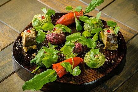 Ассорти из пхали