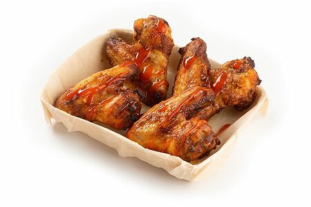 Куриные крылышки гриль в соусе чили