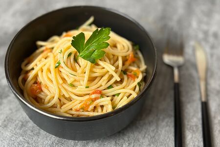 Спагетти с томатами