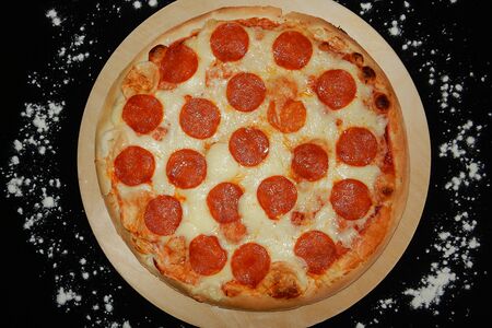 Пицца Пепперони со сливочной основой