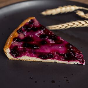 Пирог Смородина-черника