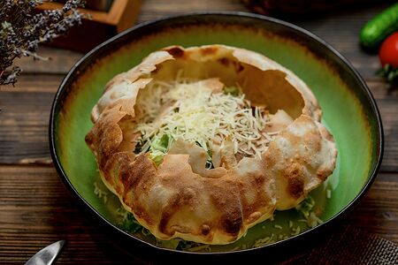 Салат цезарь с креветками