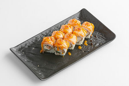 Запеченный ролл с лососем и креветкой