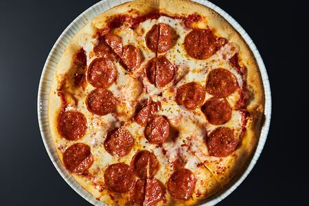 Пицца пепперони