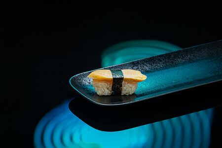 Суши с омлетом