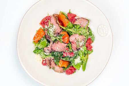 Салат с ростбифом