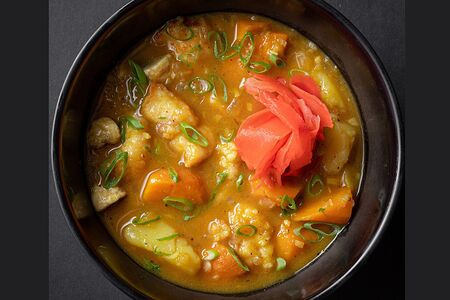 Японский карри с курицей и грибами