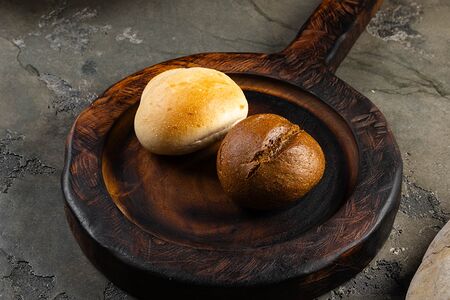 Булочка белая