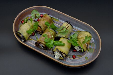 Рулетики из баклажанов с сыром