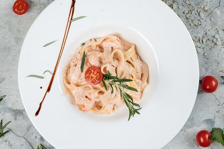 Феттуччине с креветками 