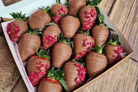 Ягода Малинка Medium