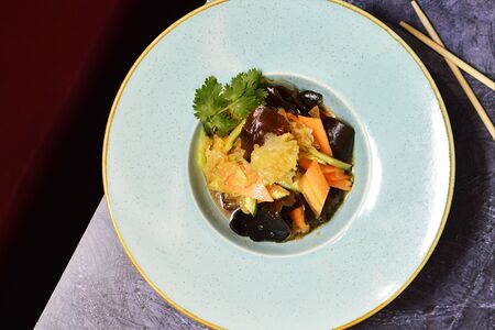 Салат Инь-Янь