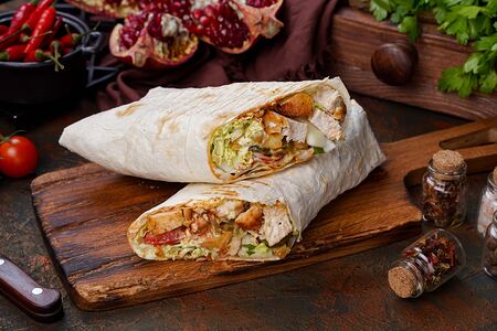 Шаурма с бараниной на углях