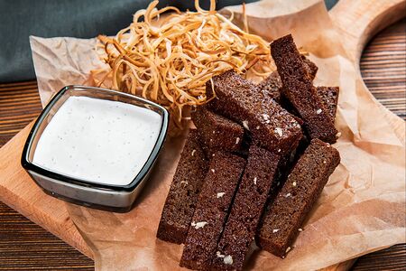 Гренки чесночные с сыром