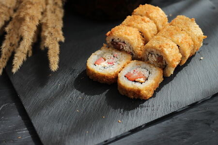 Ролл в Темпуре со снежным крабом