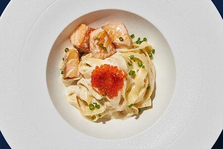 Фетучини с лососем