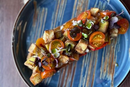 Брускетта с баклажанами