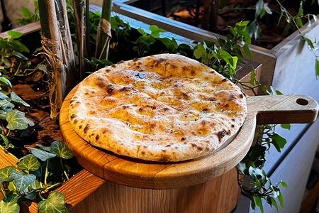 Фокачча, выпеченная в дровяной печи