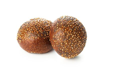 Ржаная булочка с зерновой посыпкой из кунжута и мака