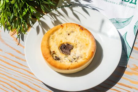 Мини-пицца с грибами