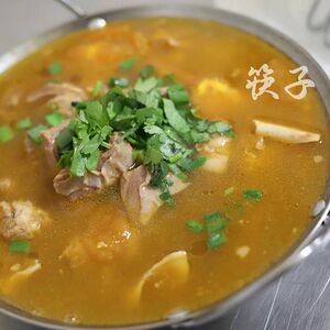 Тушеная говядина в томатном соусе