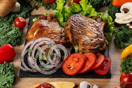 Свиная корейка на кости