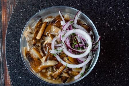 Грибочки соленые