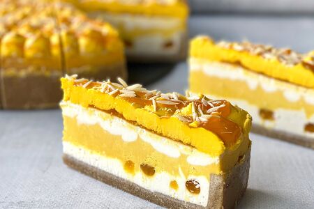 Чизкейк Манго-маракуйя