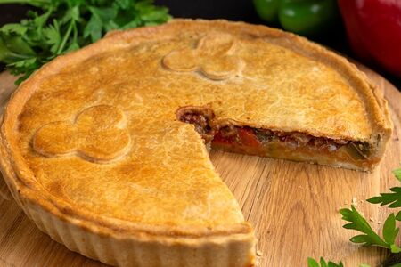 Аргентинский мясной пирог де карне