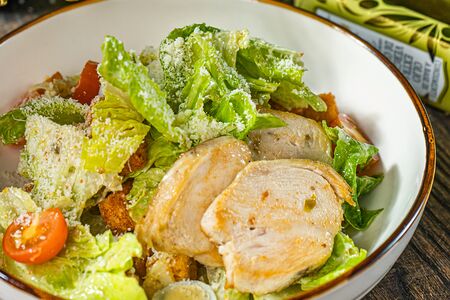 Цезарь с курицей