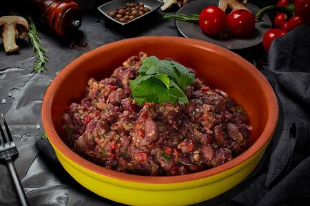 Лобио с соленьями