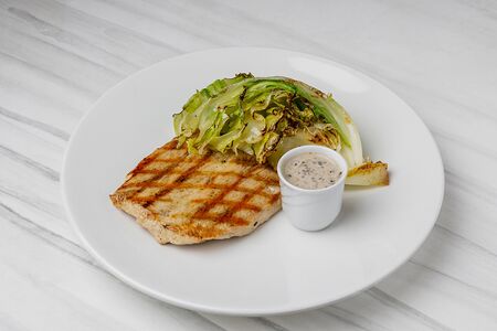 Филе индейки на гриле с романо